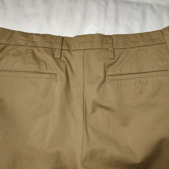 Men's Docker Khaki Pants - Picture 3 of 6